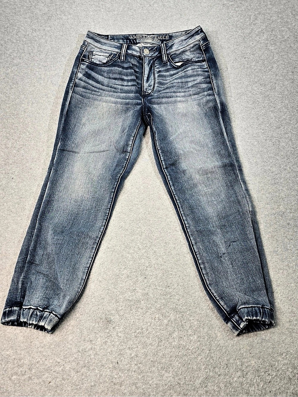 American Eagle Jeans Women’s Size 2 Standard Blue Jogger Crop